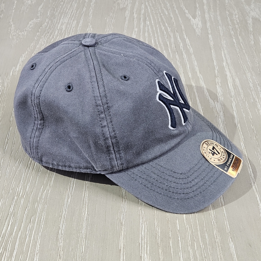 NEW! [S] 47 BRAND Men's New York Yankees MLB Palmetto Franchise  Cap Size